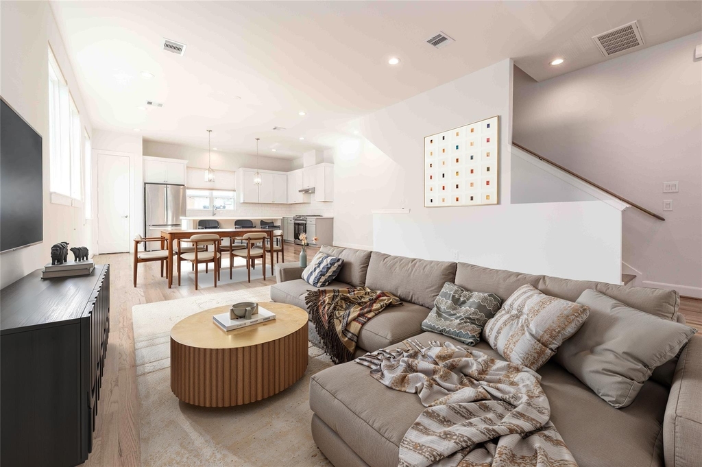 2471 W 11th Street - Photo 9