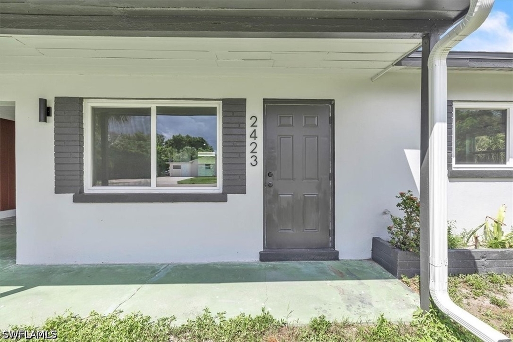 2423 Jeffcott Street - Photo 3