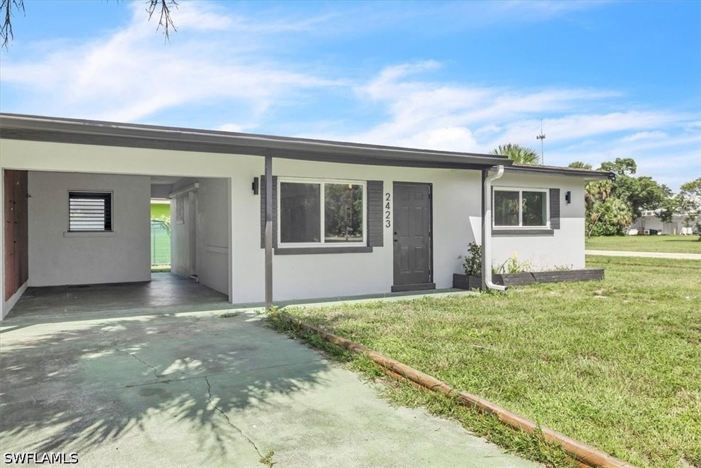 2423 Jeffcott Street - Photo 0