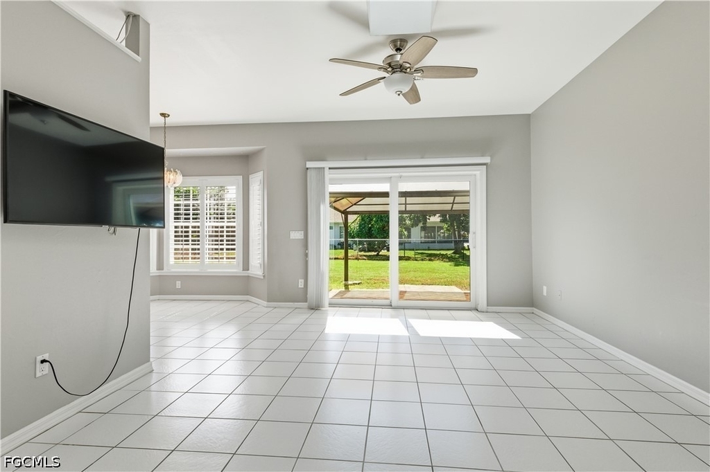 318 Se 21st Street - Photo 2