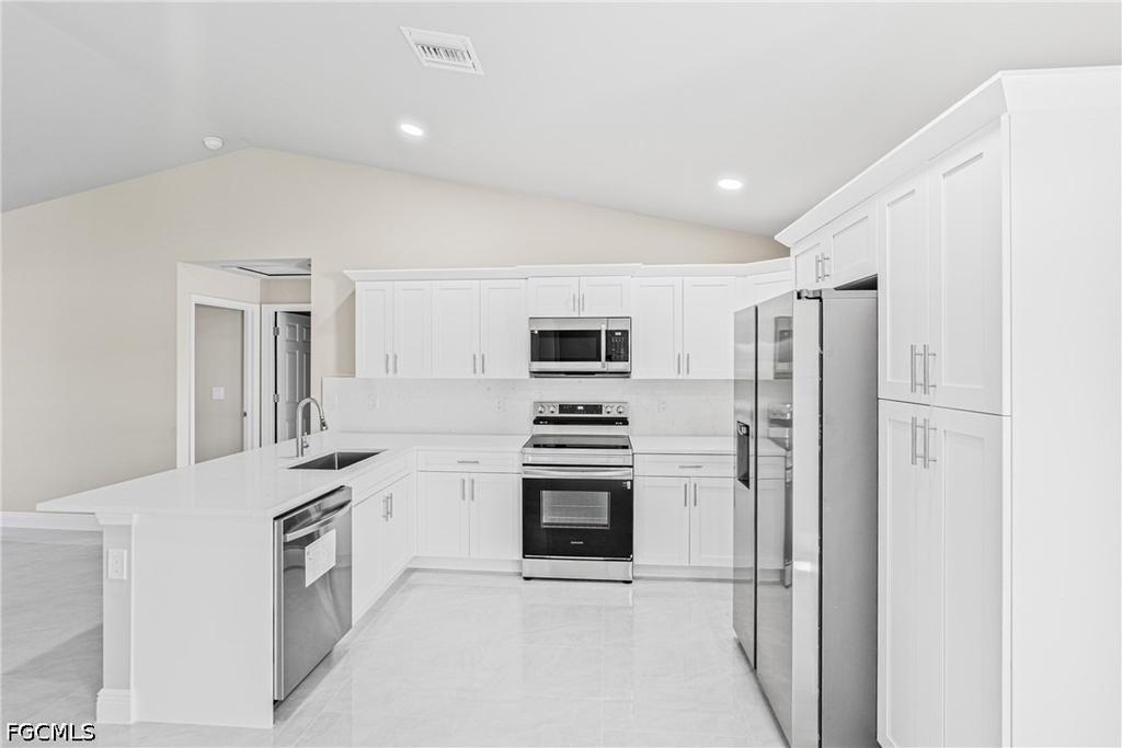 180 Peerless Street - Photo 3