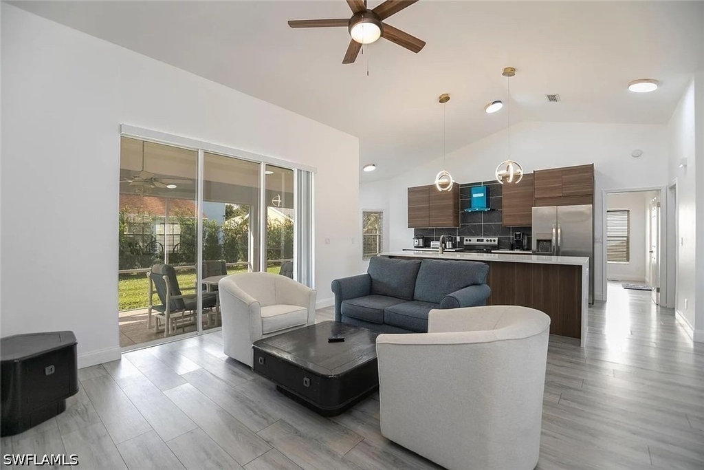 22632 Forest View Drive - Photo 3