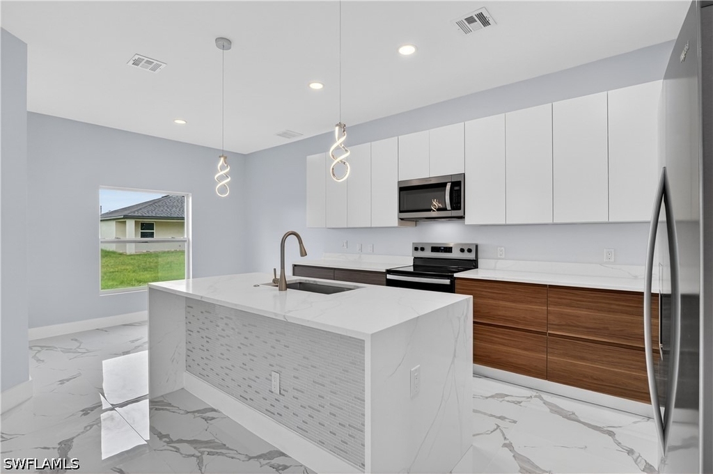 454 Mercedes Court - Photo 18