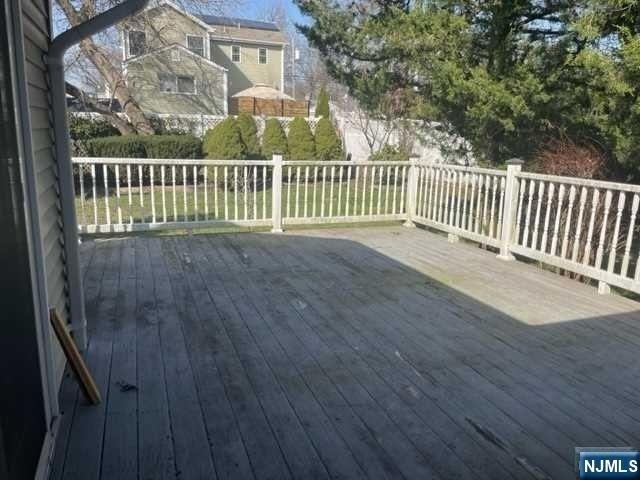 263 Phelps - Photo 10