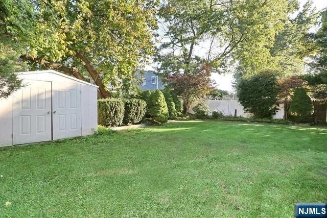 263 Phelps - Photo 12