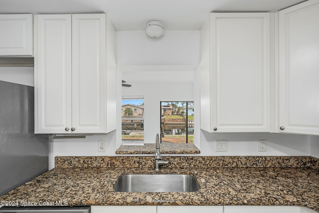 1730 E Riviera Drive - Photo 8