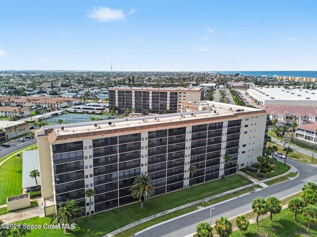 520 Palm Springs Boulevard - Photo 0