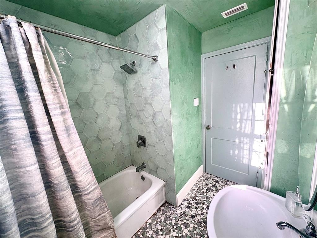 2830 48th Street S - Photo 36