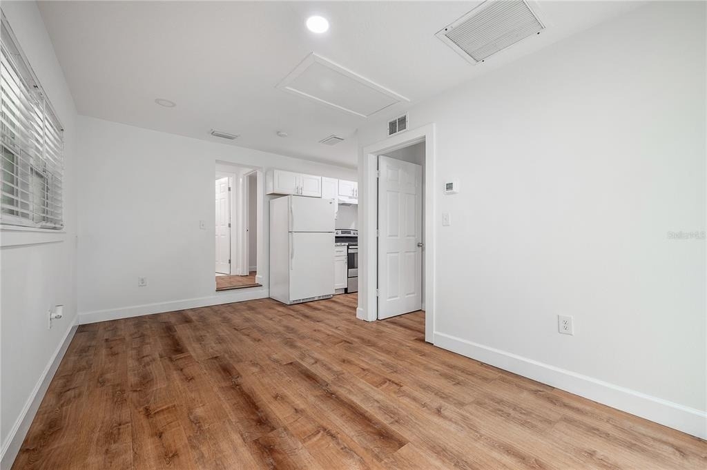 2307 E Osborne Avenue - Photo 10