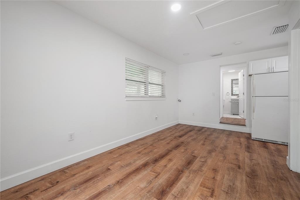 2307 E Osborne Avenue - Photo 11