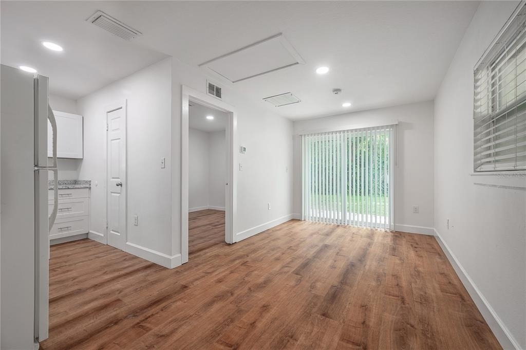 2307 E Osborne Avenue - Photo 9