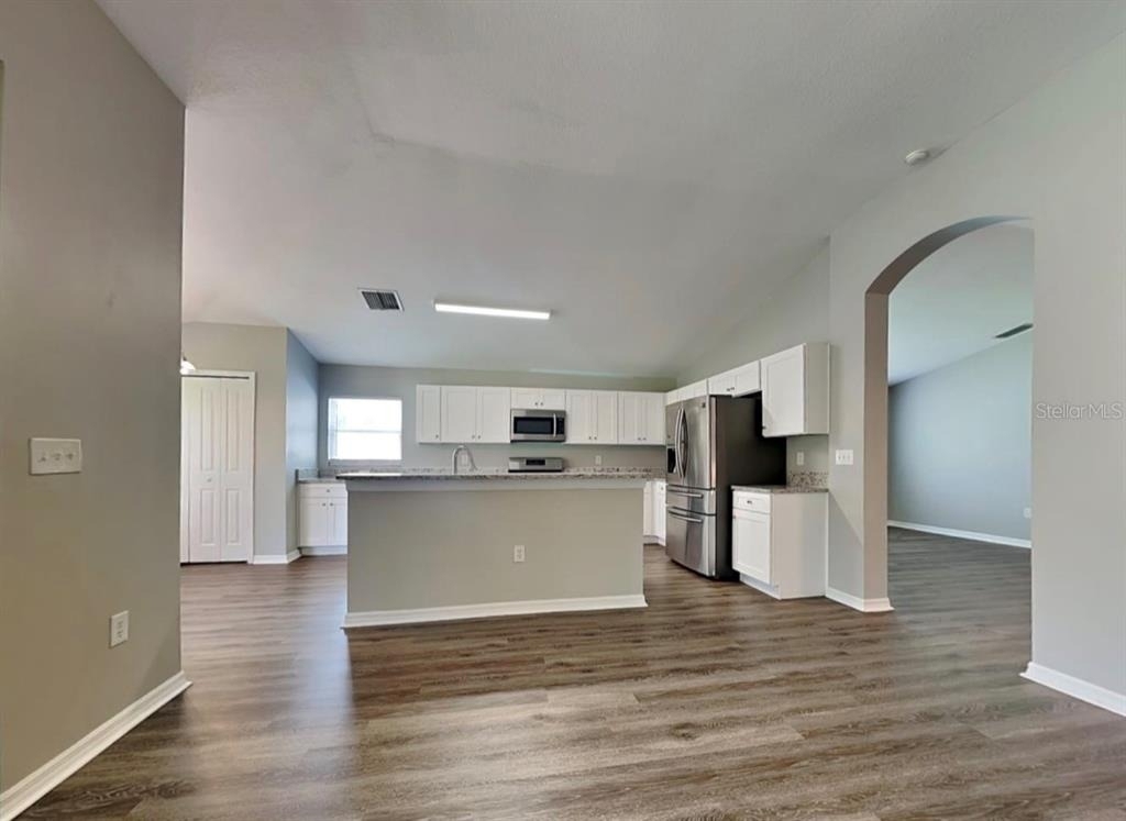 1629 Maximilian Drive - Photo 3