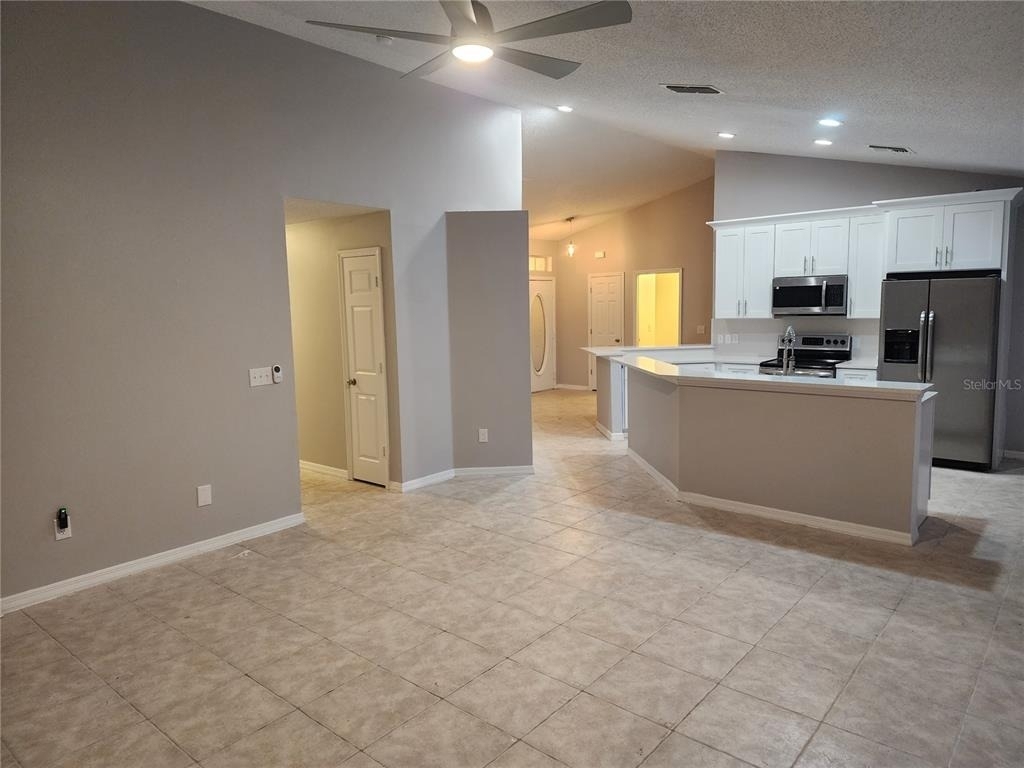 2883 Picadilly Circle - Photo 3