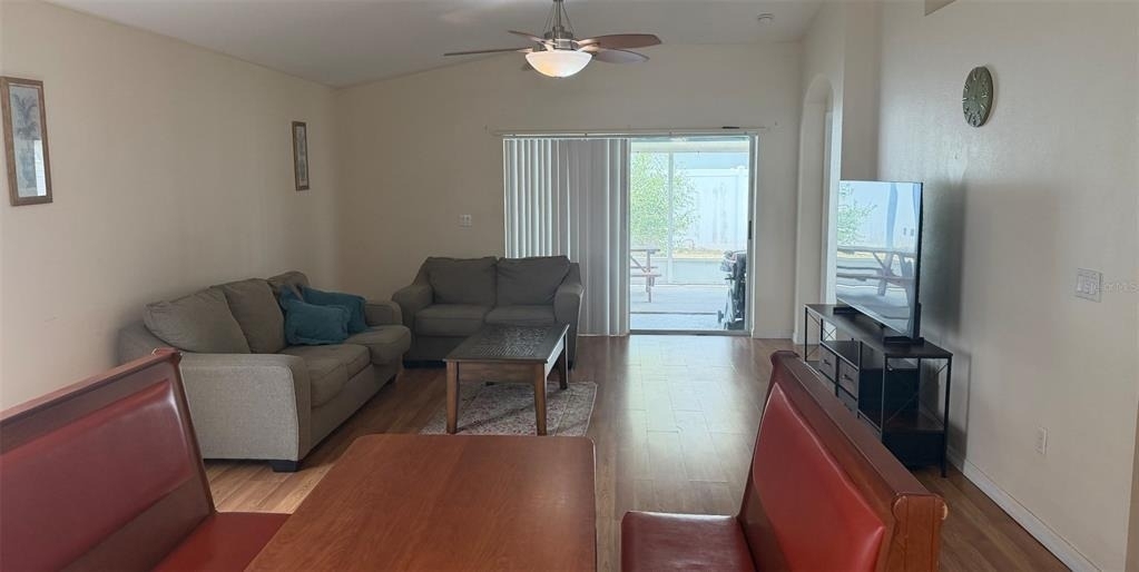 1886 Holton Road - Photo 2