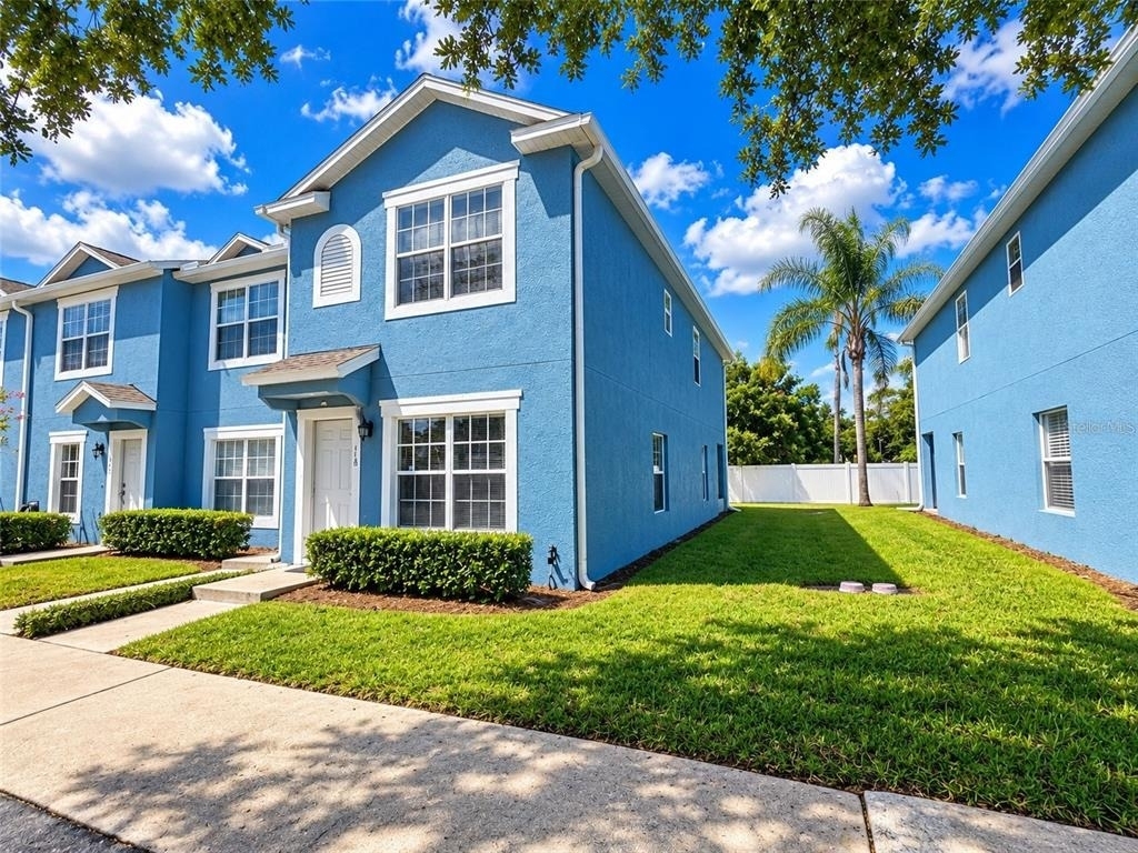 518 Wilton Circle - Photo 1