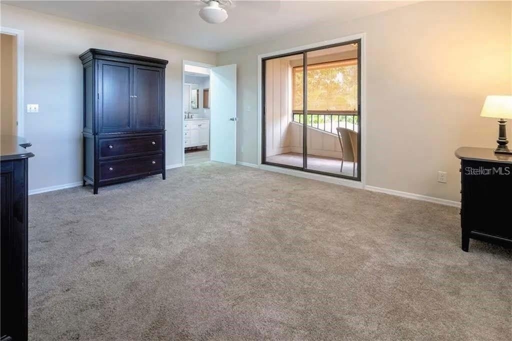 421 Palm Avenue N - Photo 5
