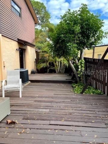 421 Palm Avenue N - Photo 22