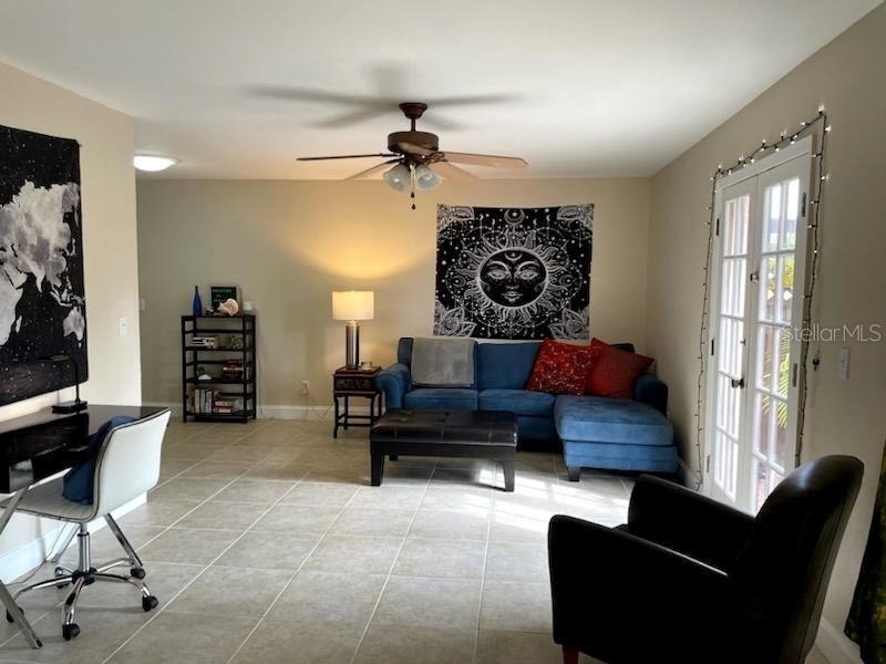 421 Palm Avenue N - Photo 6