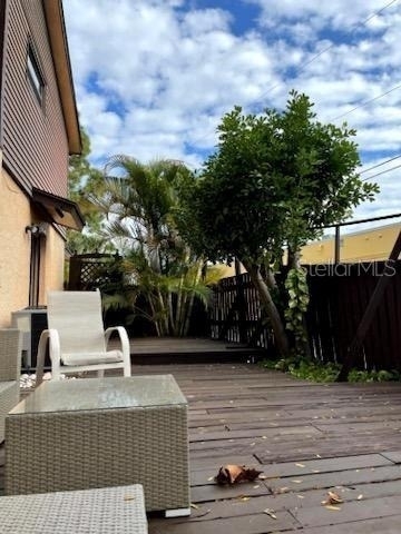 421 Palm Avenue N - Photo 23