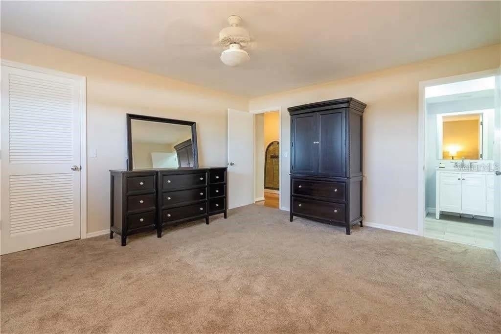 421 Palm Avenue N - Photo 16