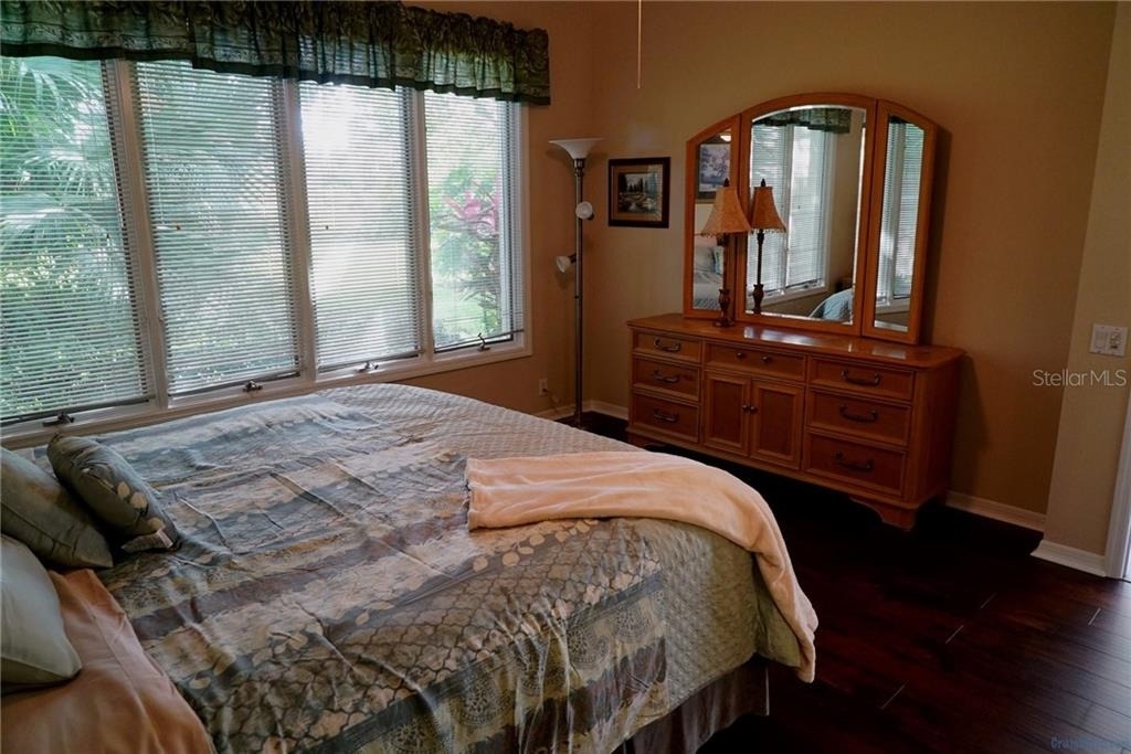 8718 53rd Terrace E - Photo 9