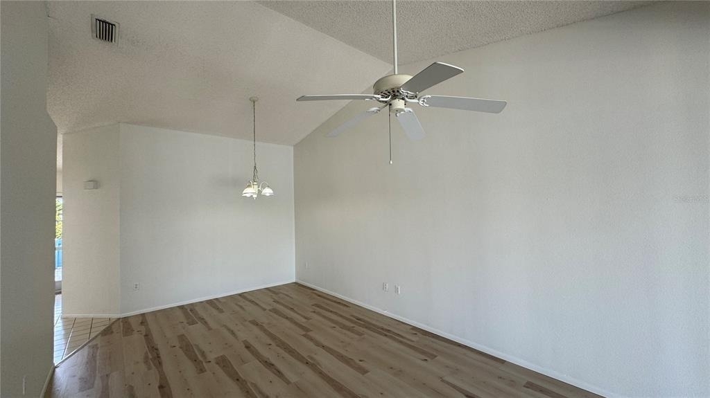 950 Waterside Lane - Photo 5