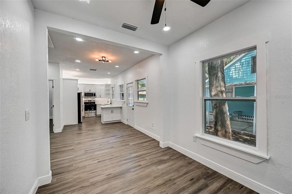 1622 Ballard Park Drive - Photo 2