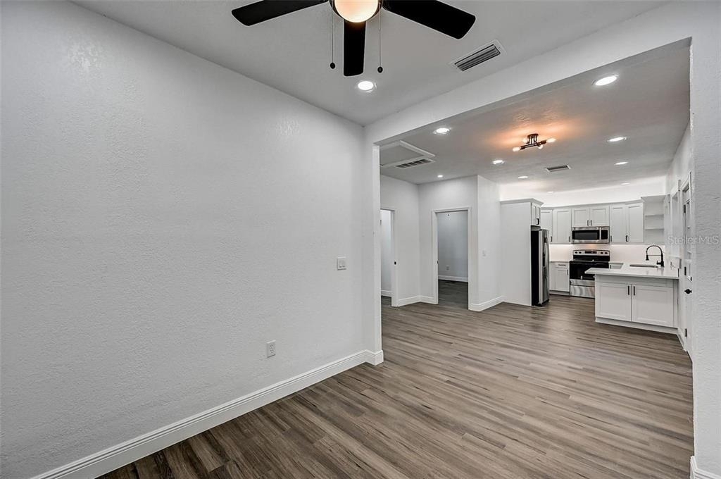1622 Ballard Park Drive - Photo 3