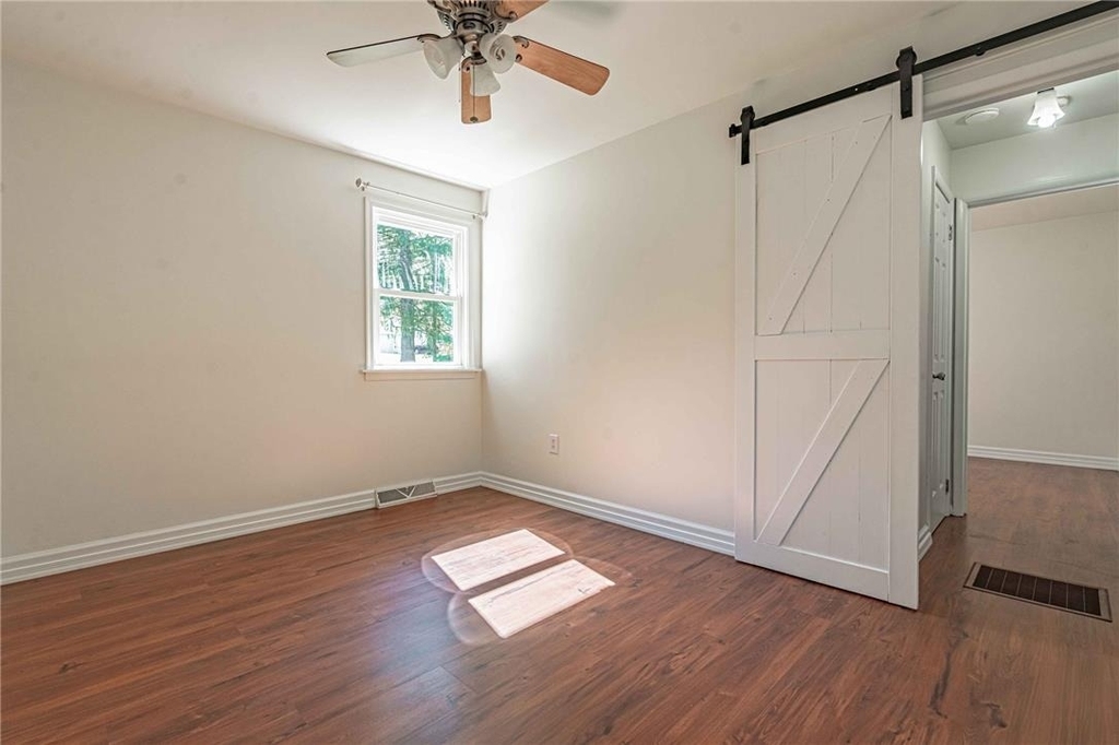 1884 Reading Drive - Photo 10