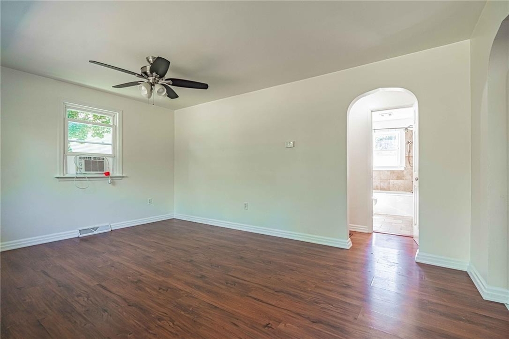 1884 Reading Drive - Photo 2