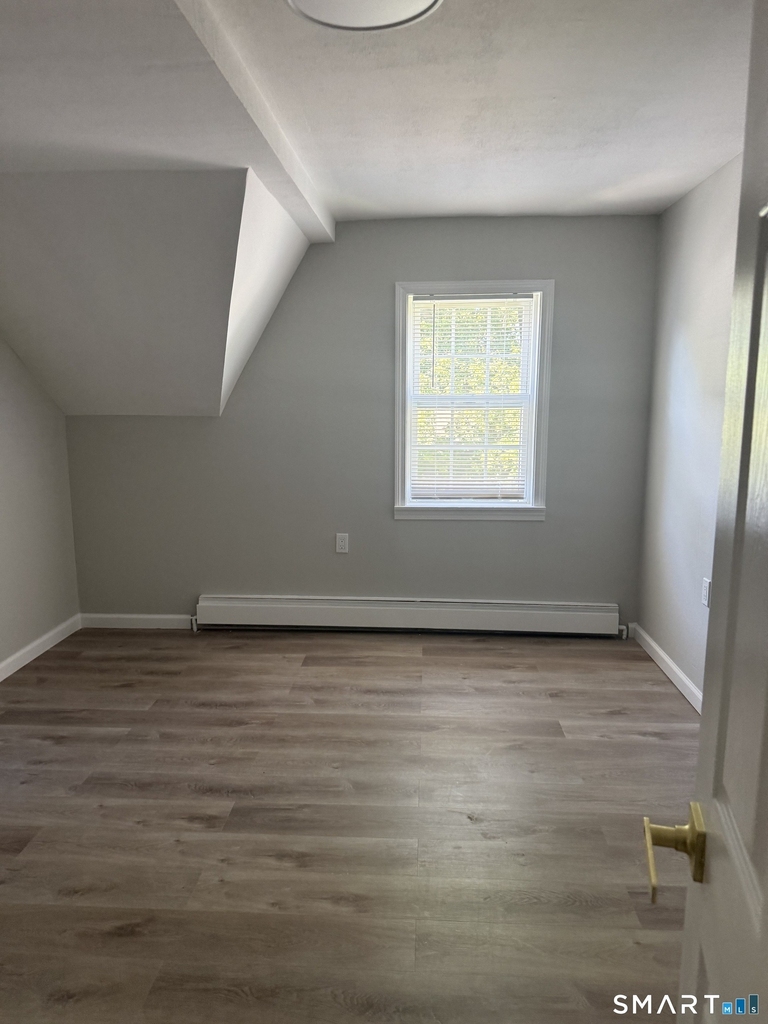 29 Glastonbury Avenue - Photo 16