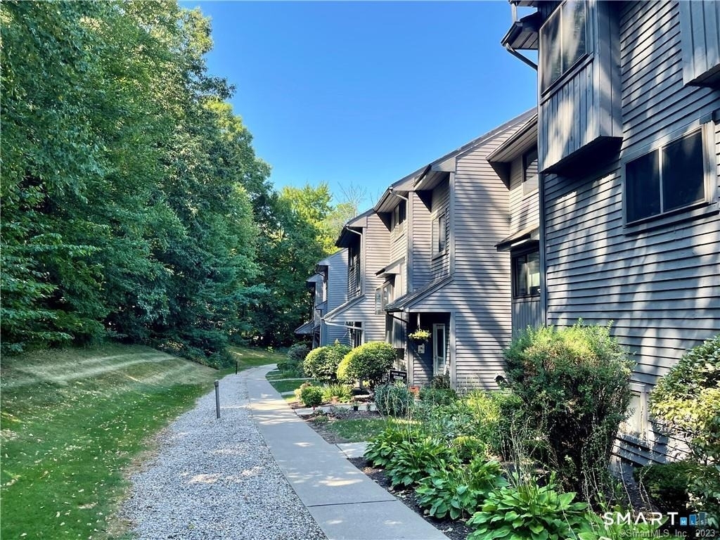 266 Conestoga Way - Photo 22