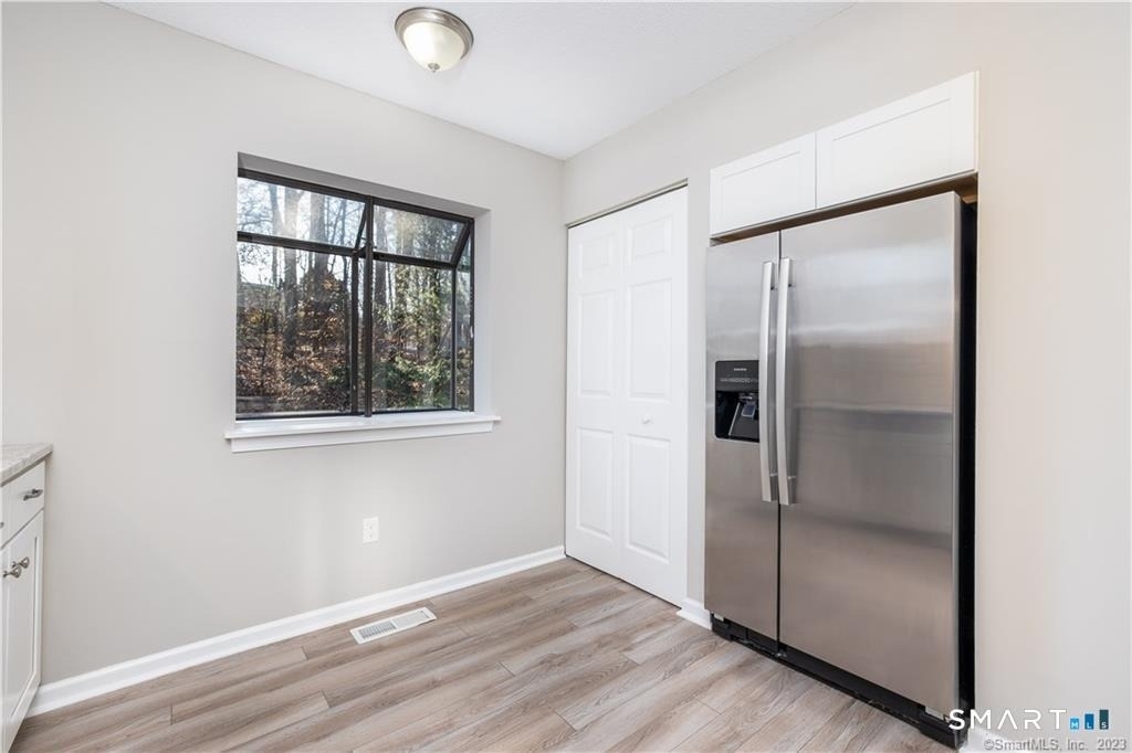 266 Conestoga Way - Photo 3