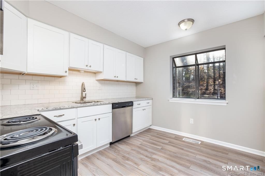 266 Conestoga Way - Photo 1