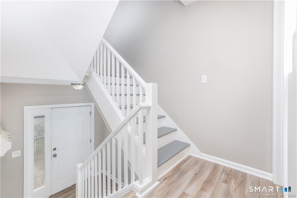 266 Conestoga Way - Photo 8