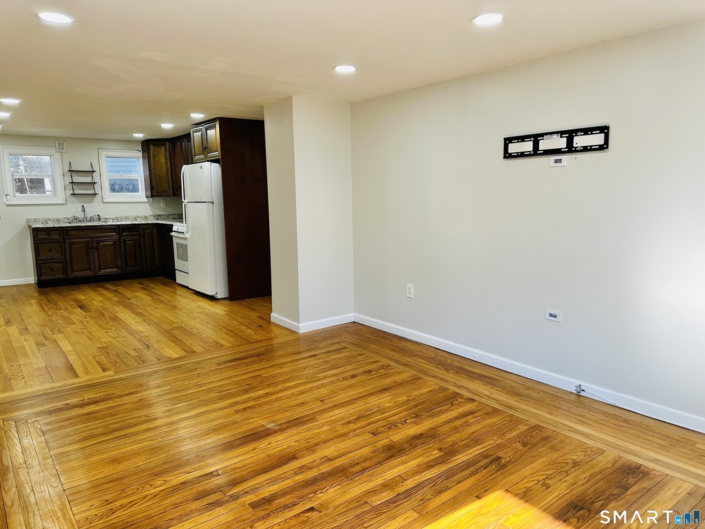 49 Pleasant Street - Photo 4