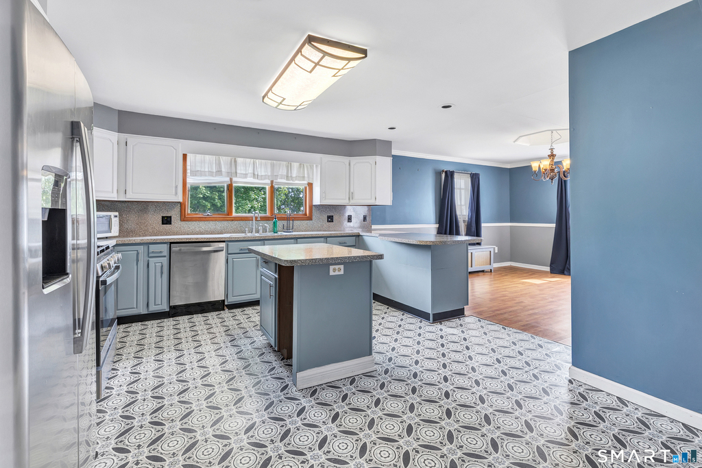 72 Bennett Avenue - Photo 15