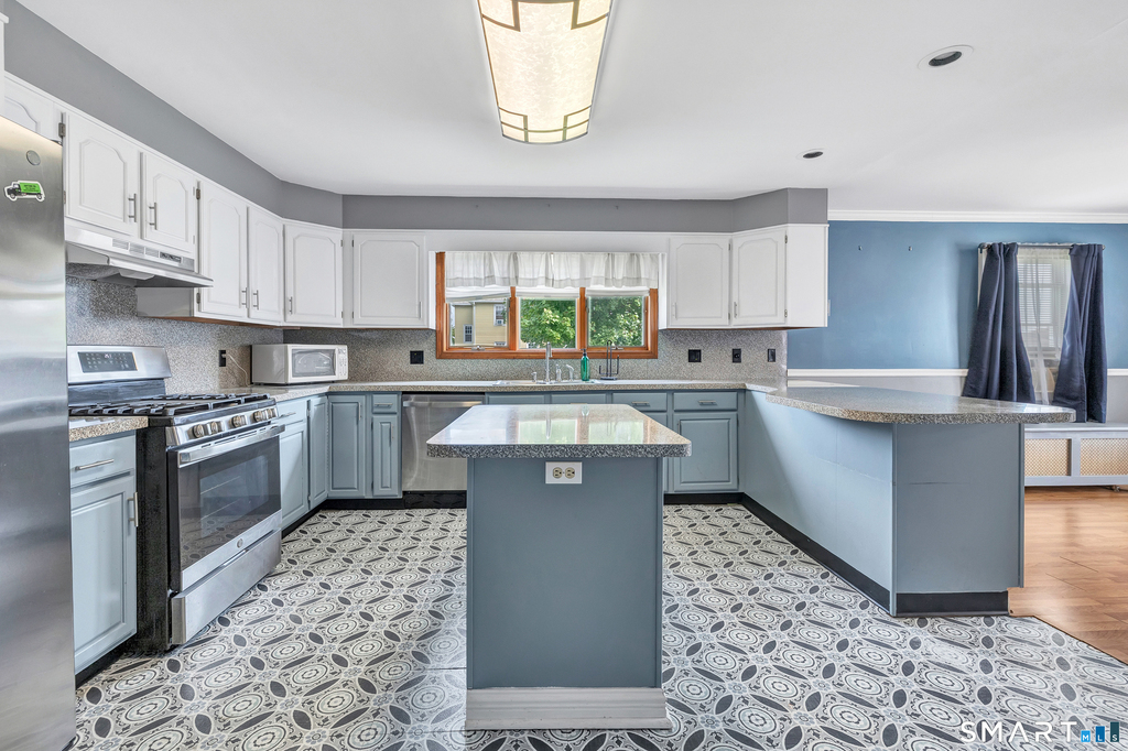 72 Bennett Avenue - Photo 16
