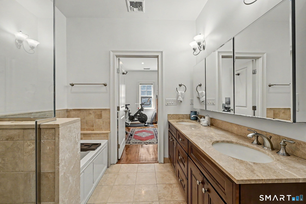 70 Riverdale Avenue - Photo 24