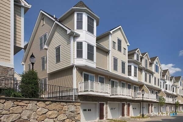 85 Camp Avenue - Photo 16