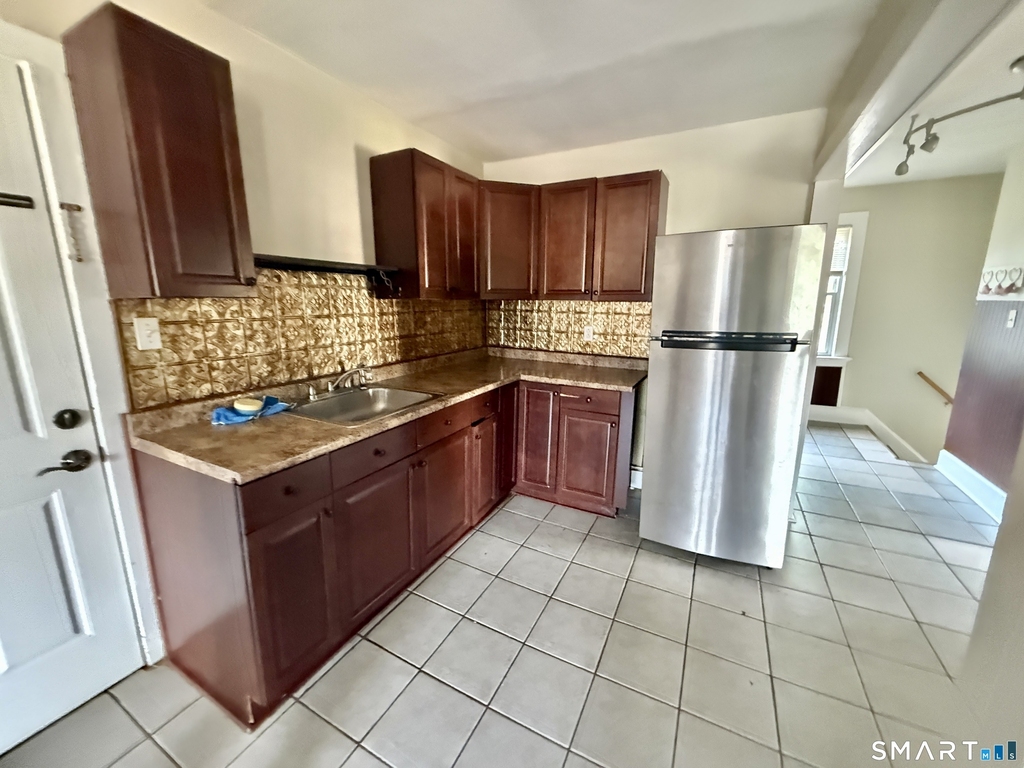 209-211 Davis Street - Photo 1