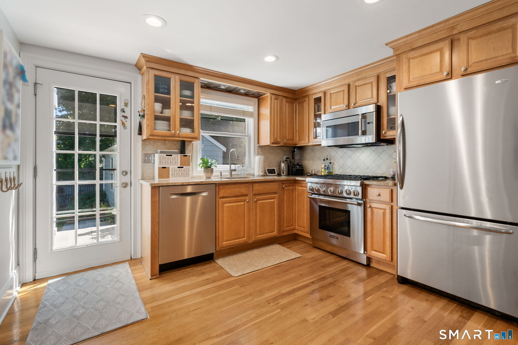 717 Riverside Drive - Photo 13