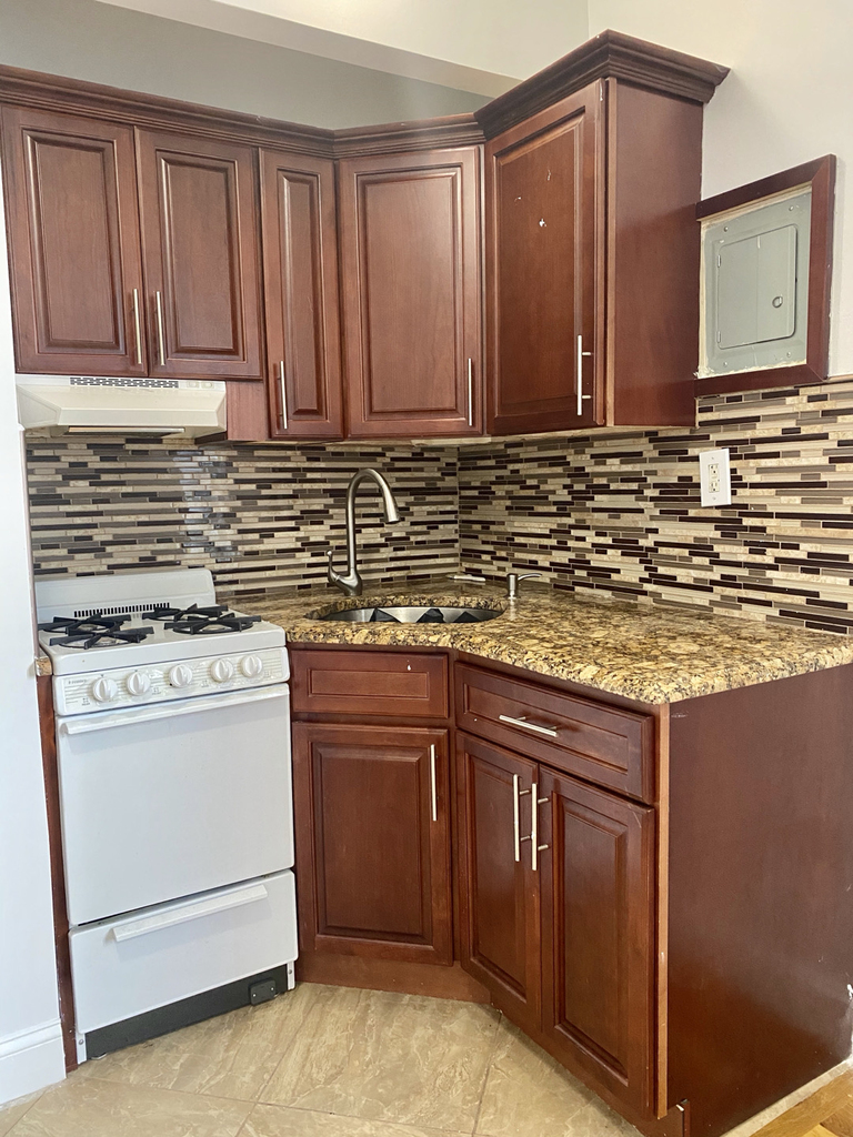 57 Herkimer Street - Photo 2