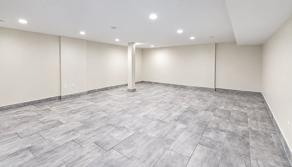 1631 St Johns Place - Photo 2
