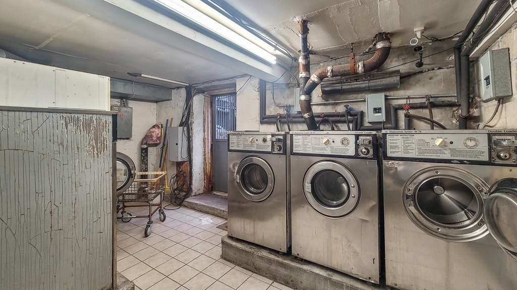 1797 Lexington Avenue - Photo 9