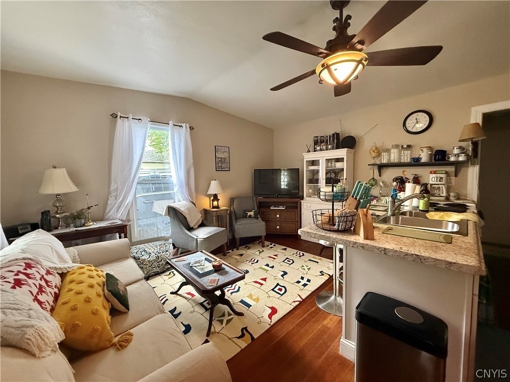 504 Brown Street - Photo 6