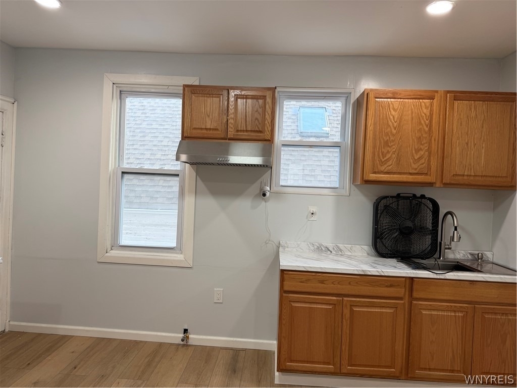 165 Playter Street - Photo 8