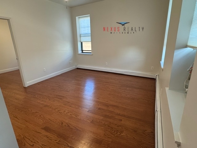 14-32 College Point Boulevard - Photo 2