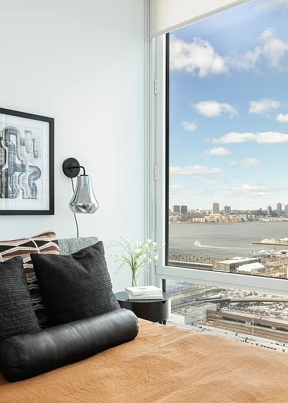 606 West 30th Street - Photo 7
