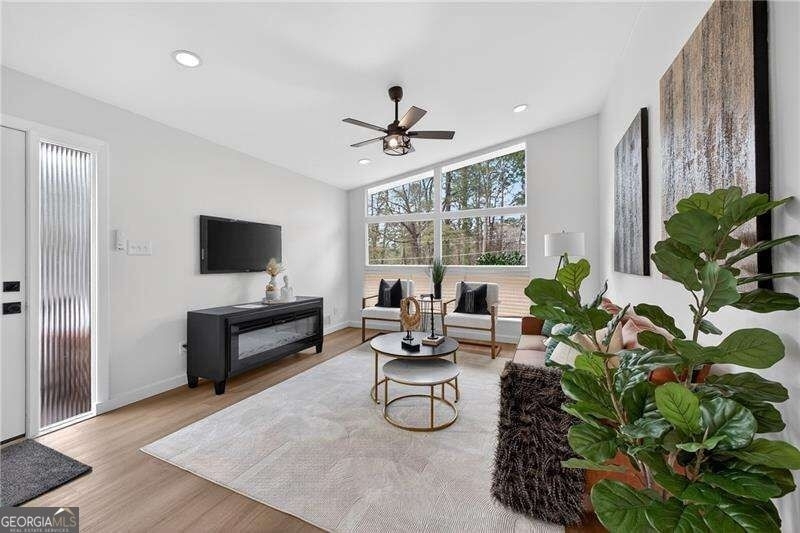 201 Lydia Drive Se - Photo 3